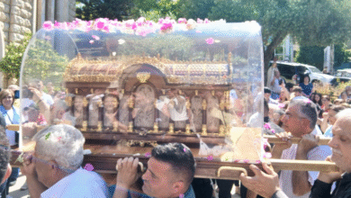 ذخائر القديسة تريزيا الطفل يسوع تحلّ في جبيل وسط استقبال روحي مهيب