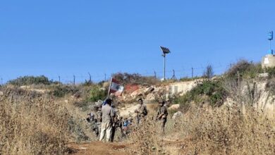 الجيش اللبناني يتحرك لاستعادة جرافة احتُجزت في ميس الجبل