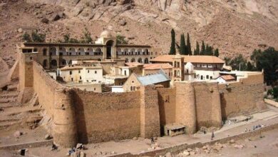 دير سانت كاترين في مصر يثير القلق في اليونان