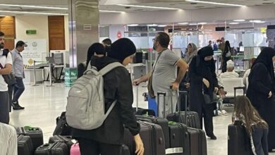 عودة اللبنانيين العالقين: الخارجية تتحرّك وسط أزمة الطيران