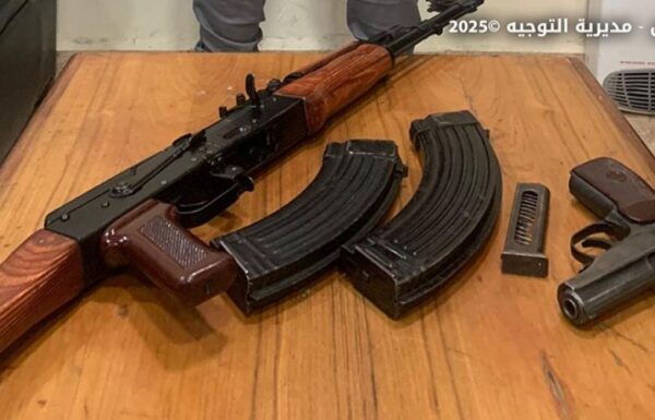الجيش يُوقف 4 مطلوبين ويضبط أسلحة وذخائر في مدينة صور 1 الجيش يُوقف 4 مطلوبين ويضبط أسلحة وذخائر في مدينة صور