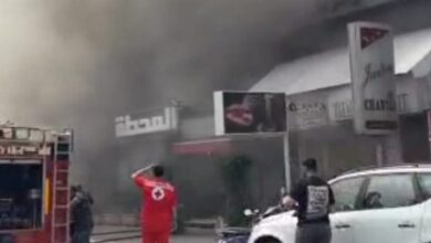 بالفيديو: حريق ضخم في مطعم على كورنيش المزرعة في بيروت