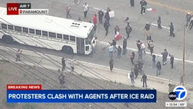 VIDEO: Protesters Block Federal Bus in Paramount, California