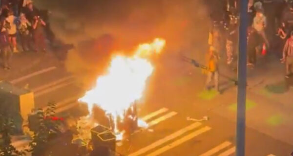 VIDEO: Fire in the streets, Rioters have taken over Seattle 1 VIDEO: Fire in the streets, Rioters have taken over Seattle