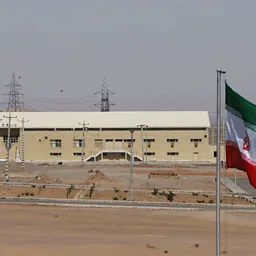 بعد استهداف منشآت نووية في إيران، ما المخاطر المحتملة على الأفراد في الداخل والخارج؟ 1 بعد استهداف منشآت نووية في إيران، ما المخاطر المحتملة على الأفراد في الداخل والخارج؟