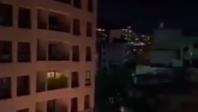 بالفيديو: الإيرانيون يهتفون من منازلهم "الموت لخامنئي"