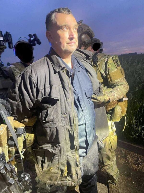 New photo shows Minnesota suspect Vance Boelter taken into custody 1 Vance Boelter