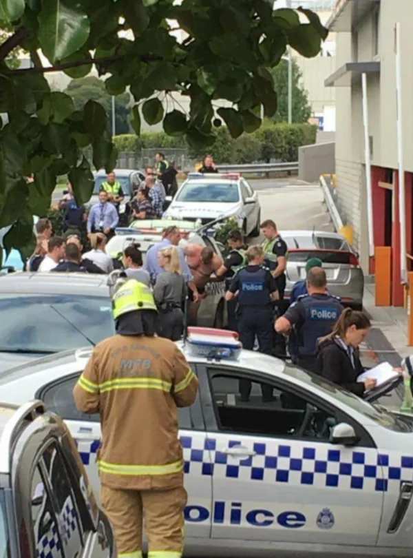 Stolen Car Drives Through Melbourne Shopping Centre to Evade Police 1 Stolen Car Drives Through Melbourne Shopping Centre to Evade Police