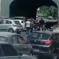 بالفيديو: تصادم بين 6 سيارات على طريق نهر الكلب