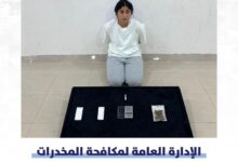 ضبط فنانة شهيرة في الكويت بحوزتها مواد مخدرة.. وصورة متداولة تثير الجدل