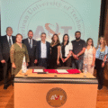 الجامعة الأميركية للتكنولوجيا وبلدية العقيبة يتحدان: بالعلم والثقافة نصنع المستقبل