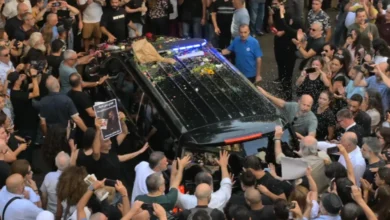 بالفيديو: زياد الرحباني يُشيّع إلى كنيسة السيدة في المحيدثة بحضور شعبي مؤثّر