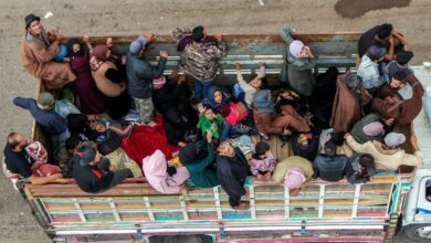 وقف إطلاق النار يدخل حيز التنفيذ في السويداء بعد مقتل أكثر من ألف شخص، والمبعوث الأمريكي يحمّل الحكومة السورية مسؤولية "دمج الأقليات"