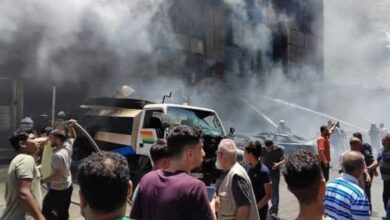 ‏سوريا: حريق في وسط حماة يتسبب باحتراق 8 سيارات وعدد من المحال التجارية