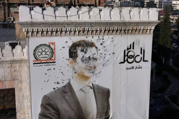 انهيار من الداخل: حزب لبناني ينفّذ “وصية الرحيل” بتفكيك ممتلكاته وهيكليته 1 انهيار من الداخل: حزب لبناني ينفّذ “وصية الرحيل” بتفكيك ممتلكاته وهيكليته