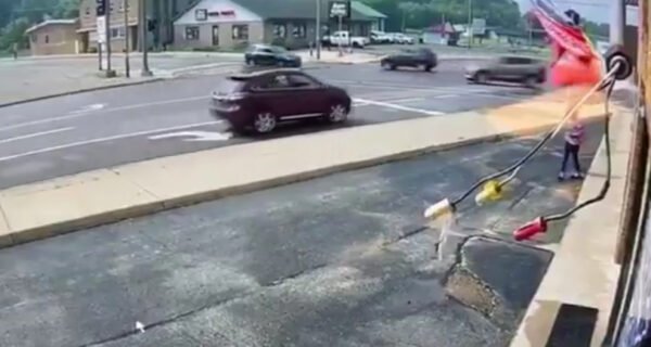Video shows suspect throwing Molotov cocktails at Dickinson County in Iron Mountain, Michigan 1 Video shows suspect throwing Molotov cocktails at Dickinson County in Iron Mountain, Michigan