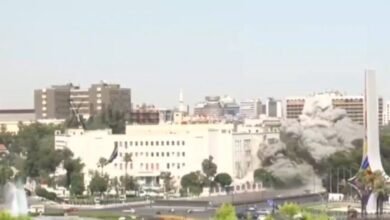 بالفيديو: غارات تدمر مبنى اركان الجيش السوري في دمشق