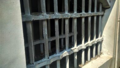 تقصير قضائي فاضح: قاعة محكمة رومية بلا قضاة وتأجيلات تزيد أزمة السجون