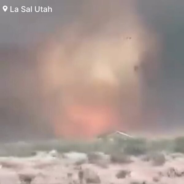 Video: Firefighters Battle Massive Wildfire as Rare Firenado Erupts in Utah 1 Firefighters Battle Massive Wildfire as Rare Firenado Erupts in Utah