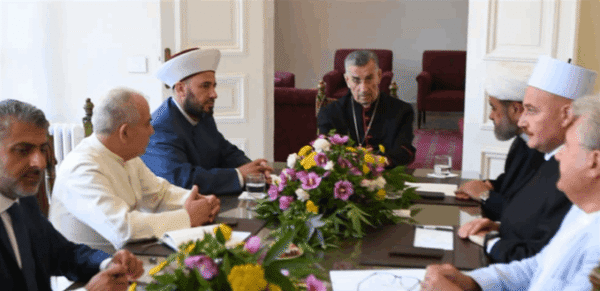 السلاح يؤخرها والفتنة تُعجلها… القمة الروحية تعود إلى الواجهة 1 لجنة متابعة القمة الروحية اجتمعت في الديمان: قمة موسعة قريبة وتأكيد على الوحدة الوطنية