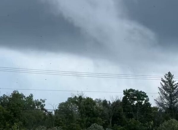 VIDEO: Tornado Near Prairie du Sac Wisconsin Caught on Camera 1 tornado near Prairie du Sac Wisconsin