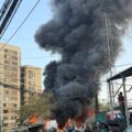 ‏بالفيديو: حريق كبير يشتعل بالقرب من محطة مدكو في ‎البوشرية - شارع بسول وحنينة