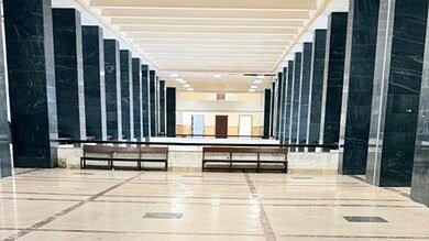 التزام واسع بإضراب موظفي الإدارة العامة في طرابلس والجوار وتحذيرات للسلطة