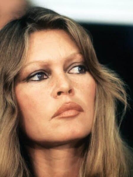 وفاة أيقونة السينما الفرنسية بريجيت باردو عن 91 عامًا