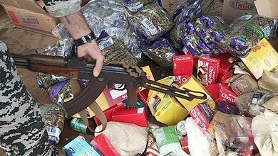 بالفيديو: دهم محل مواد غذائية في البيسارية وضبط منتجات منتهية الصلاحية