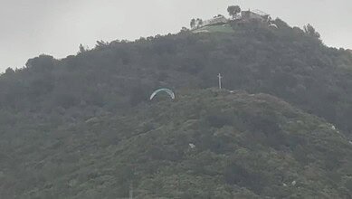 بالفيديو.. الدفاع المدني: سقوط ثلاثة طيارين شراعيين في عين ورقة وجونية 5 بالفيديو.. الدفاع المدني: سقوط ثلاثة طيارين شراعيين في عين ورقة وجونية