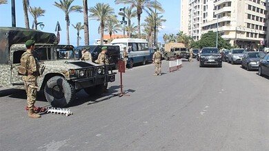 بالصور: أسلحة ومخدرات وأموال مزوّرة بقبضة الجيش اللبناني