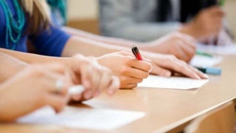 الامتحانات الرسمية في دائرة الشك.. العدالة التربوية على المحك