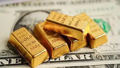 الذهب يتراجع مع صعود النفط ومخاوف التضخم العالمية