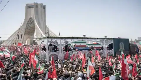 ناشطون بدل اعلاميين في تشييع خامنئي.. واستياء إيراني من الحزب