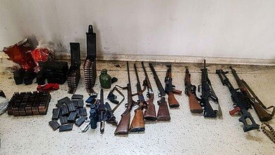 الجيش يوقف 20 شخصًا بينهم 13 سوريًا في عمليات أمنية