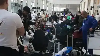 المطار يكشف الحجم الحقيقي للبنانيين الذين أمضوا الصيف في لبنان 8 المطار يكشف الحجم الحقيقي للبنانيين الذين أمضوا الصيف في لبنان