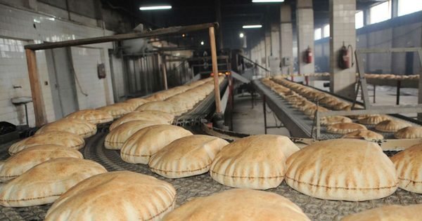 نقابة عمال المخابز تطالب بتنظيم القطاع وحماية رغيف الخبز 1 نقابة عمال المخابز تطالب بتنظيم القطاع وحماية رغيف الخبز