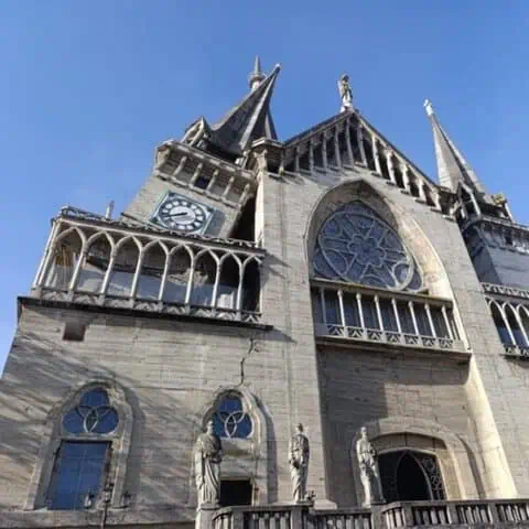 Photo: Famous Manizales Cathedral Damaged After Powerful Earthquake Strikes Colombia