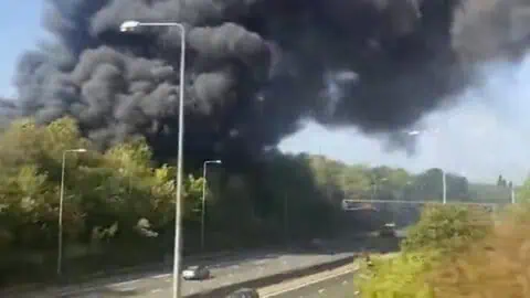Massive Fire Erupts at St Albans Industrial Estate as Smoke Billows Over M25