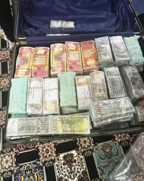 العراق: ضبط نحو 9 مليارات دينار وسبائك وقطع ذهبية في منزل وكيل وزير الكهرباء