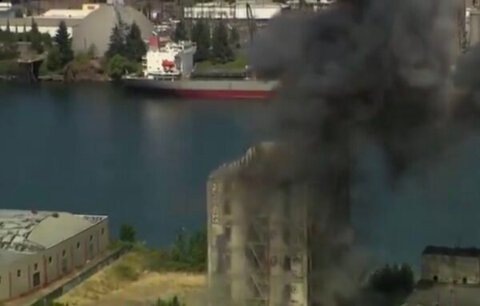 Video: Massive Explosion Demolishes Water Tower at Centennial Mills in Portland, Oregon 1 Video: Massive Explosion Demolishes Water Tower at Centennial Mills in Portland, Oregon