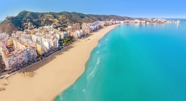 Couple Found Dead in Jacuzzi in Spain: Foul Play Ruled Out 1 Couple Found Dead in Jacuzzi in Spain: Foul Play Ruled Out
