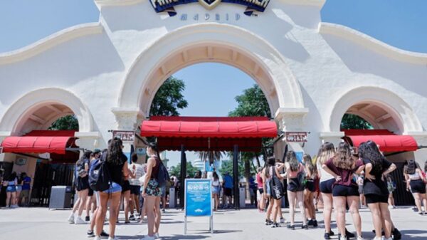 Man Seriously Injured on 147ft Batman Rollercoaster in Madrid