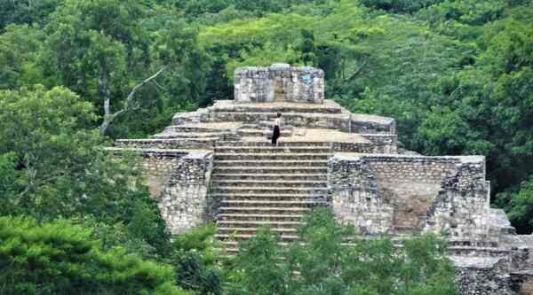 Archaeology student found a lost Maya city on page 16 of a Google search 1 Archaeology student found a lost Maya city