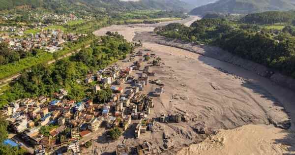 California couple recounts surviving deadly Nepal flood