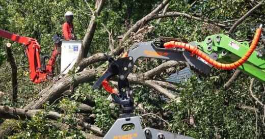 Frustration mounts for thousands still without power after deadly Indiana storms 1 Frustration mounts for thousands still without power