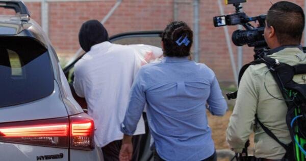 ICE agent charged in Minneapolis shooting released from Texas jail 1 ICE agent charged in Minneapolis shooting released