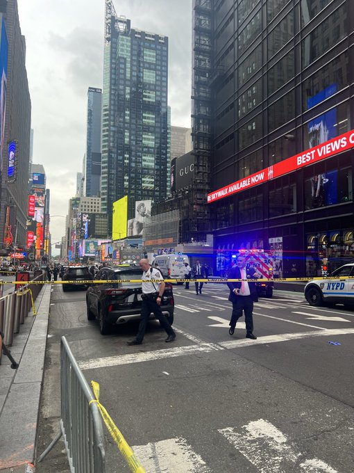 Shooting: Update: Woman Stabs at Least Two in Times Square Before NYPD Shooting