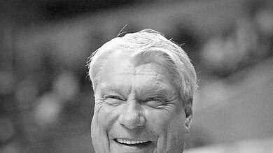 Don Nelson, Five-Time NBA Champion and Hall of Fame Coach, Dies at 86