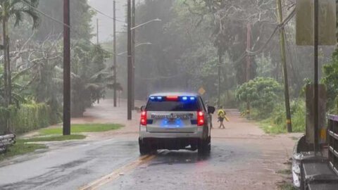 Flash Flood Warning Issued for Oahu, Hawaii as Rain Falls Up to 2 Inches Per Hour